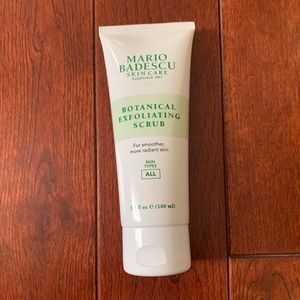 Mario Badescu Botanical Exfoliating Scrub